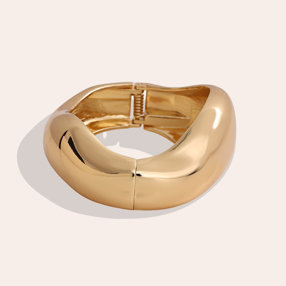 6.5cm unregelmäßige Welle Messing Armreif       