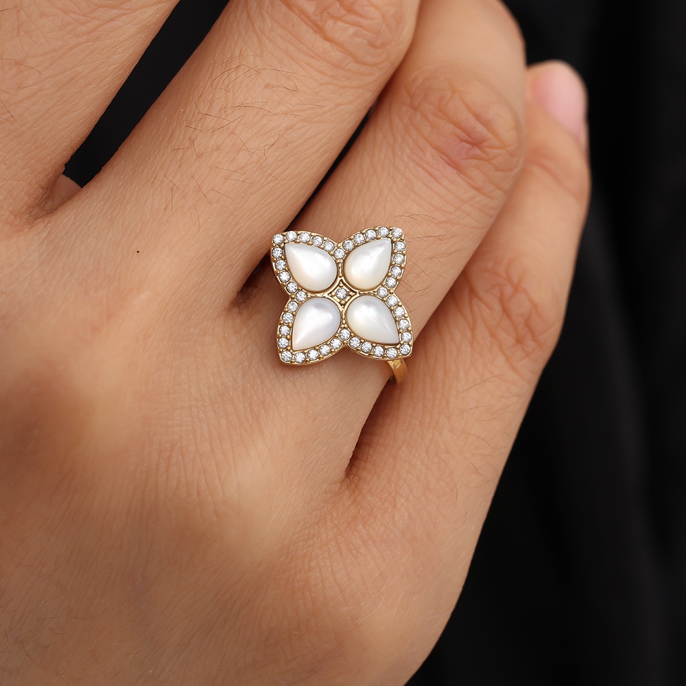Diamond Luckly Flower Edelstahl Ring       