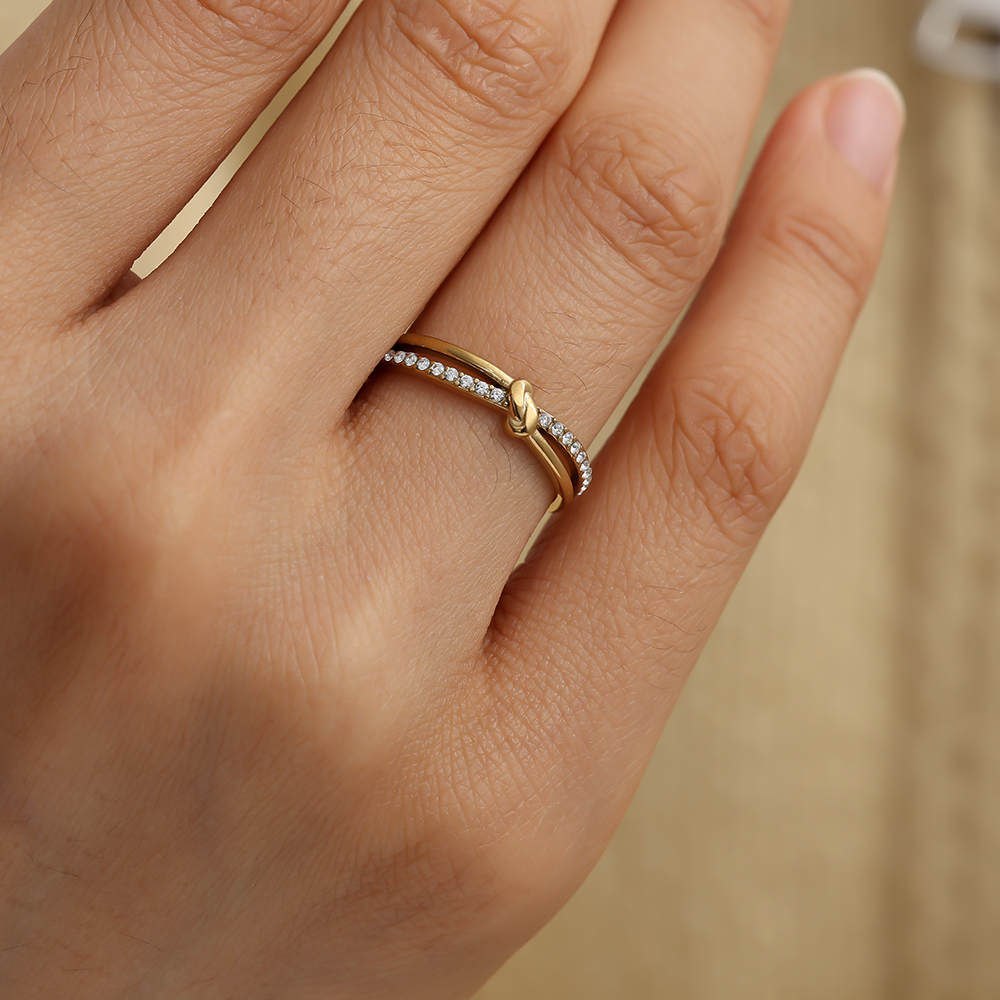 Small Knot Diamonds Edelstahl Ring    