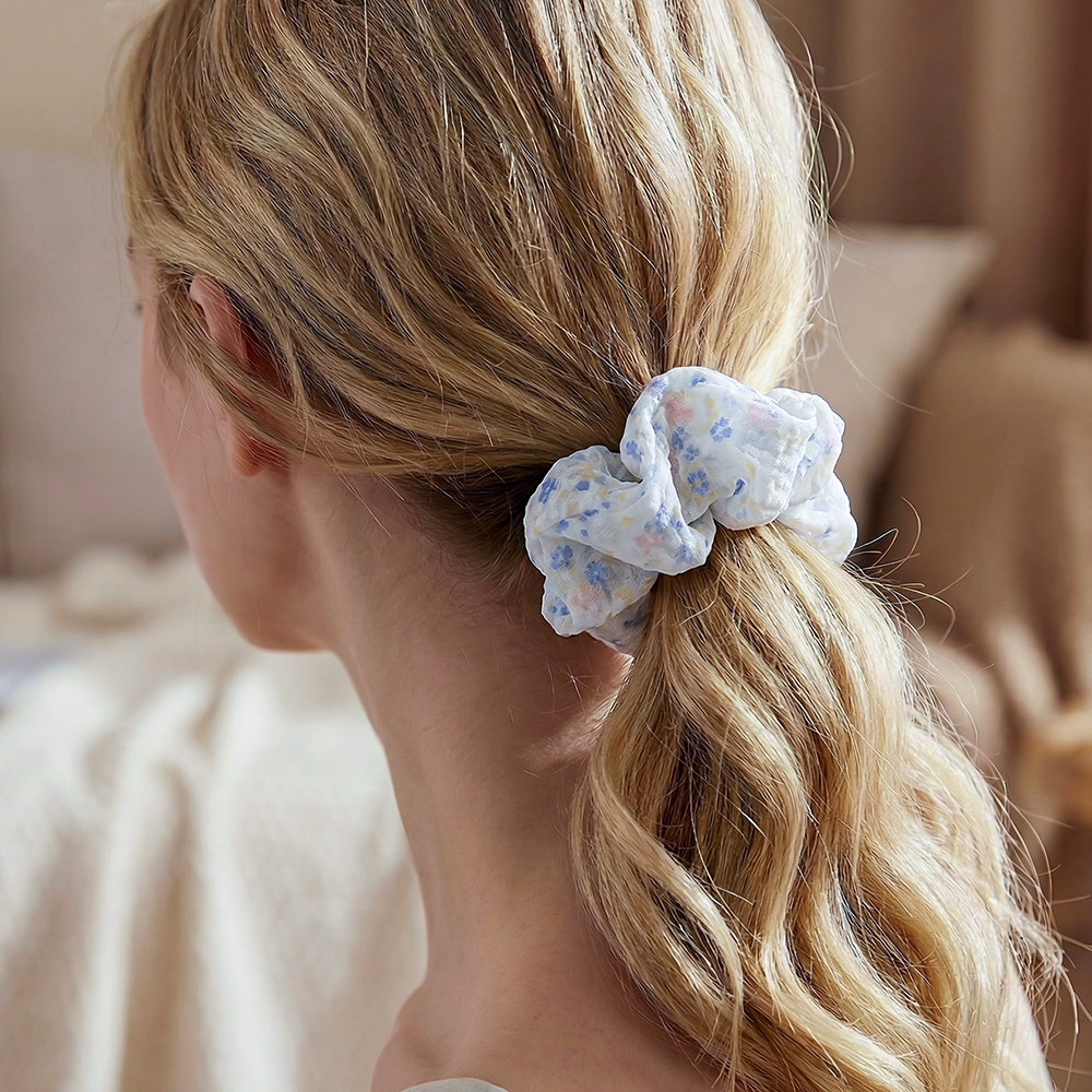 Kleine Blumen Scrunchie