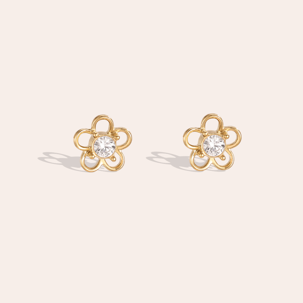7mm einfache kleine Zirkonia Blume Edelstahl Ohrringe   