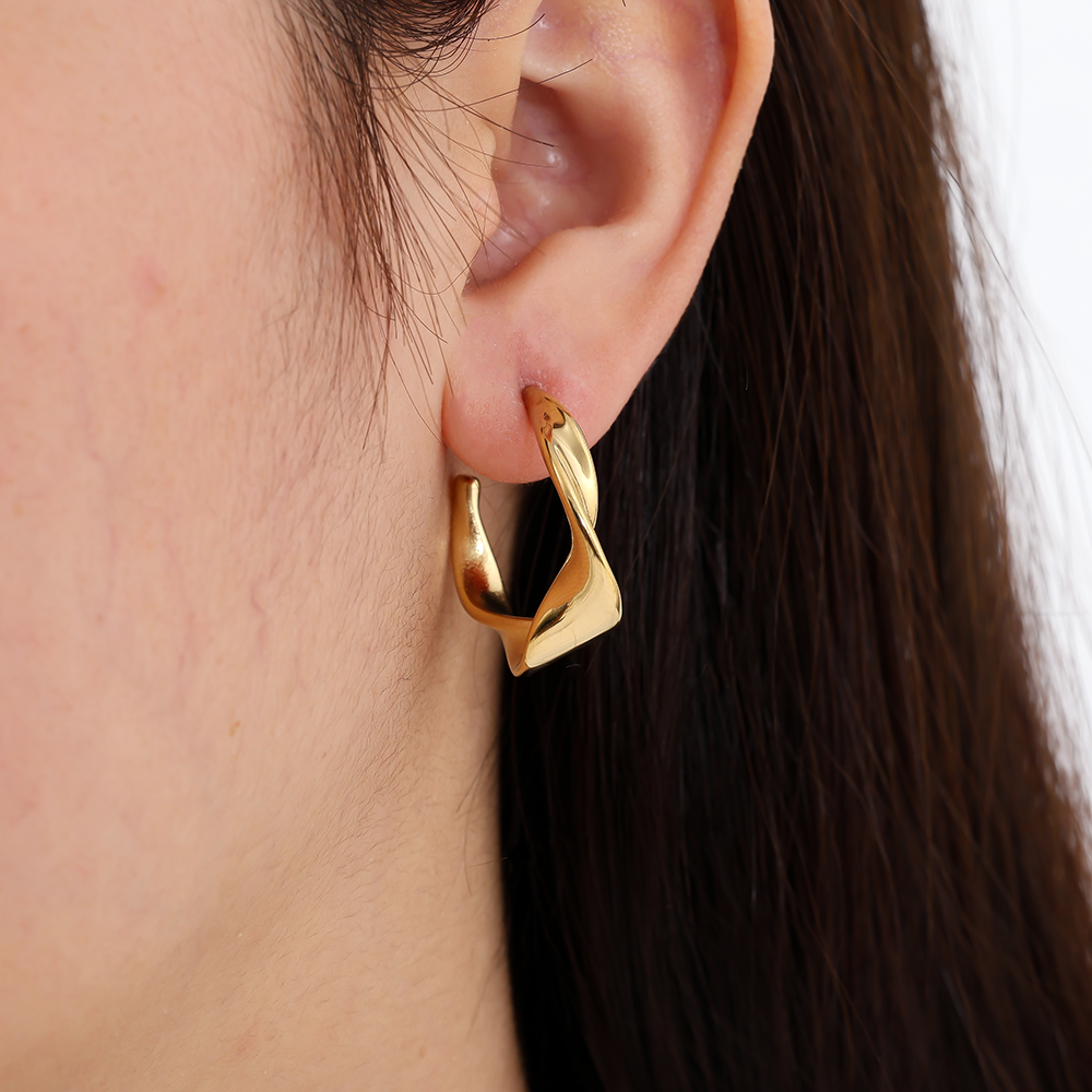 3cm Twist Half Hoop Edelstahl Ohrringe         