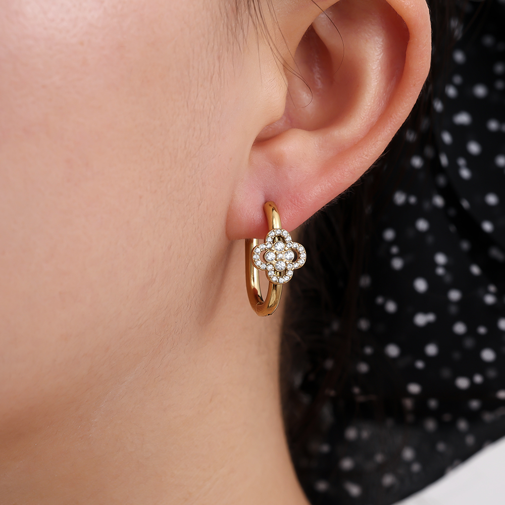 2cm Diamond Lucky Flower In Hoop Edelstahl Ohrringe   