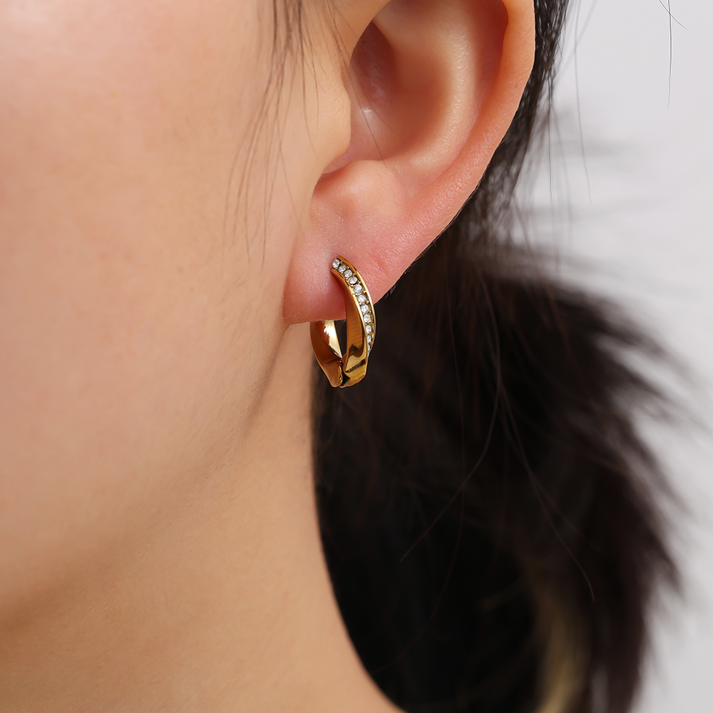 1.7cm Diamond Twist Hoop Edelstahl Ohrringe    