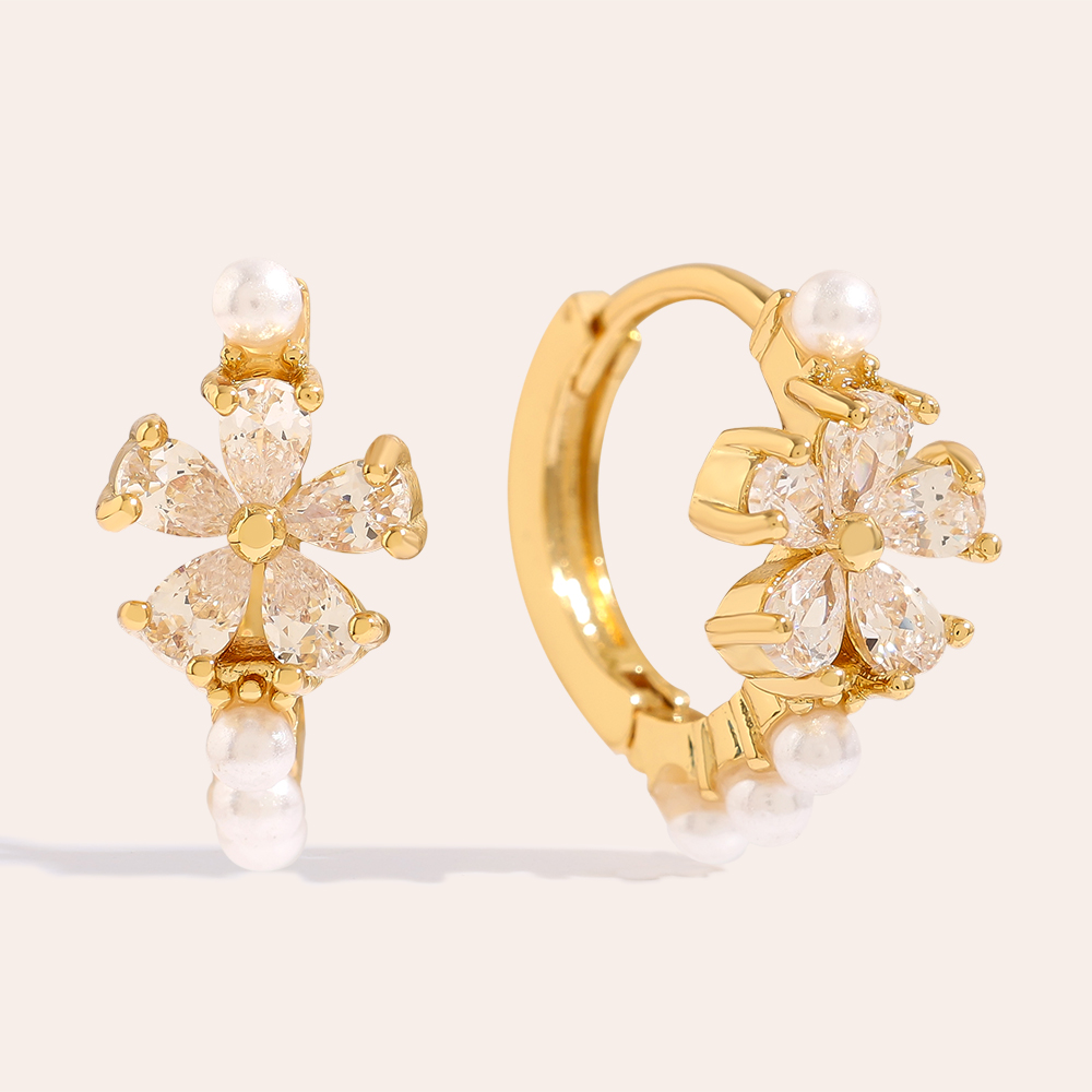 Vergoldete Ohrringe 13mm Pearl Hoop With Diamond Flower