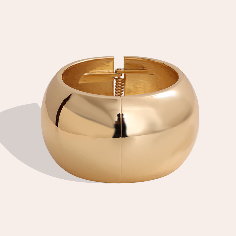 6.5cm breiter runder Messing Armreif       