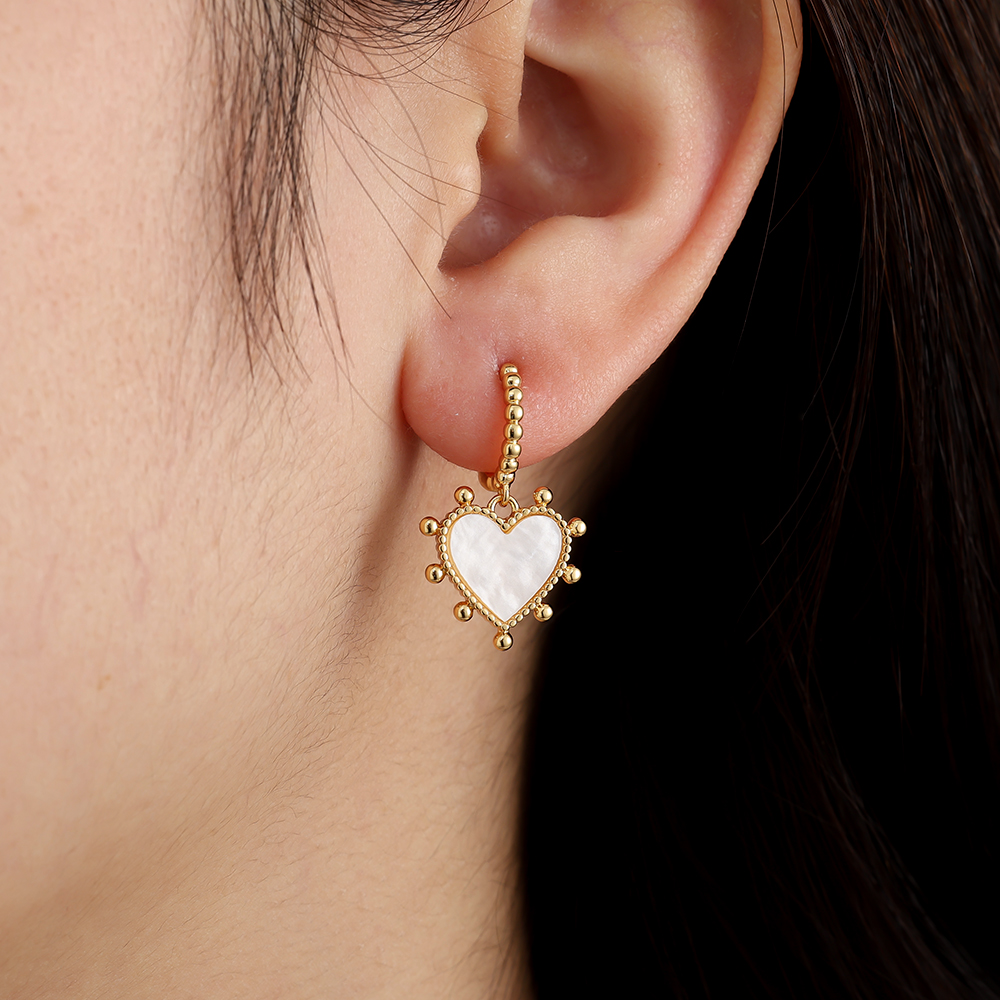 25mm Shell Heart Vergoldete Ohrringe      