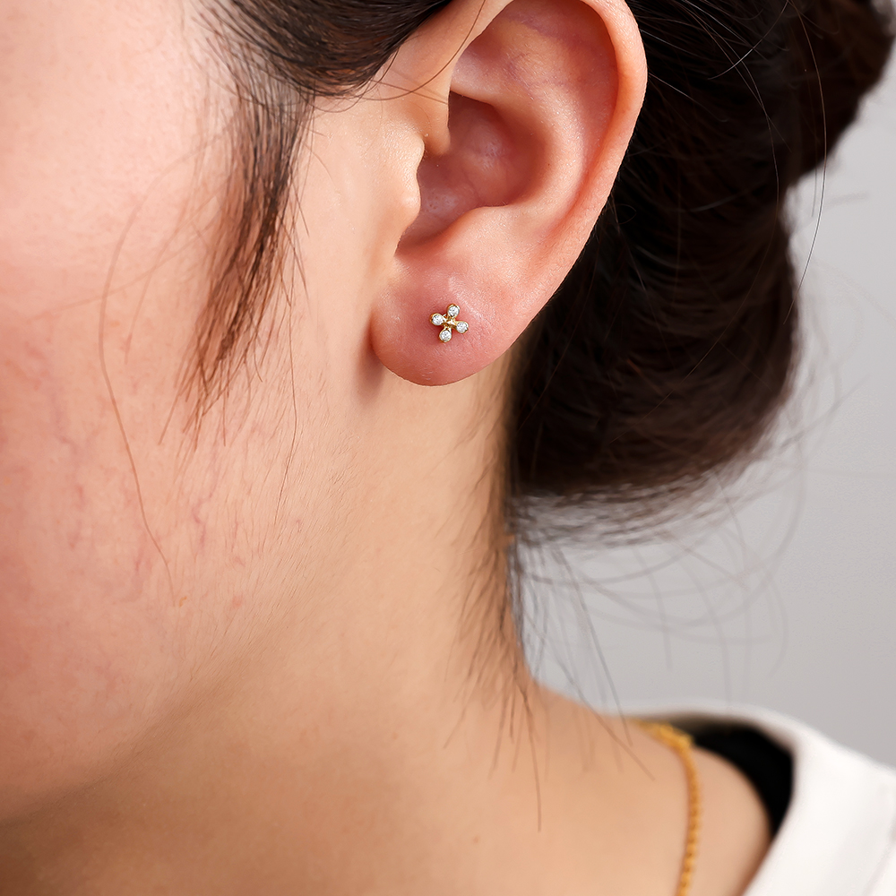 4mm Mini Cross Diamond Edelstahl Piercing     