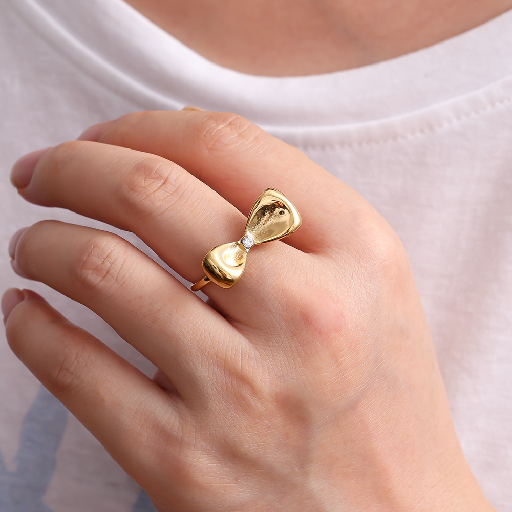 Fine Bowtie Edelstahl Ring      