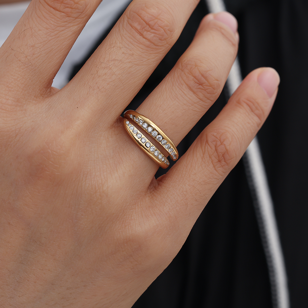 Like Hug Diamond Edelstahl Ring      