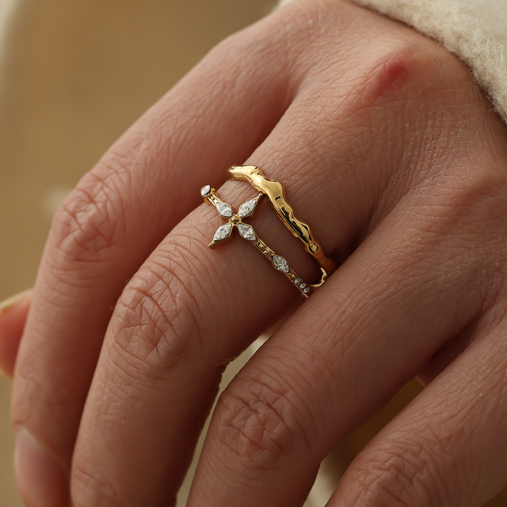 Verstellbarer zweilagige Kreuz Blumen mit Zirkonia Doppel Edelstahl Ring     