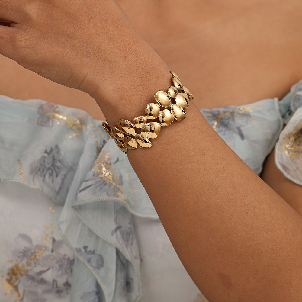 Verstellbarer viele unregelmäßige Kreise Edelstahl Armreif       