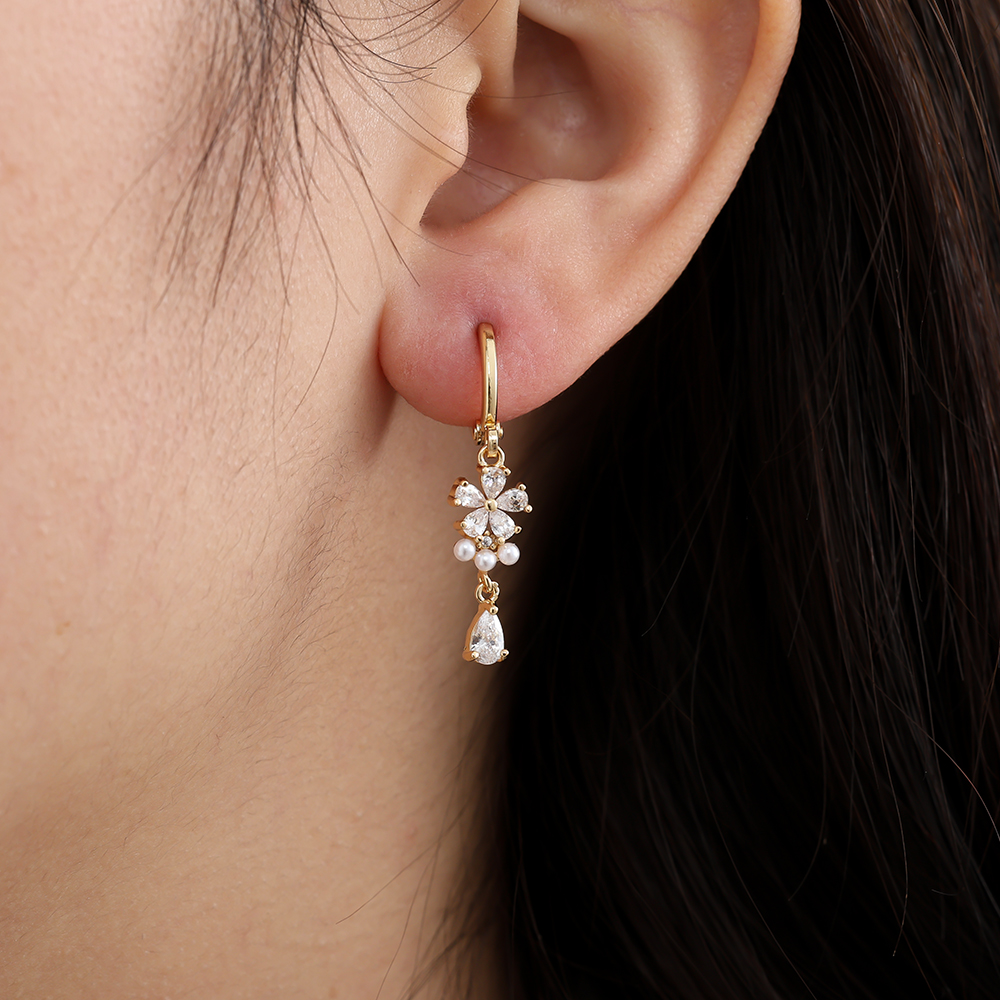 33mm Pearl With Diamond Flower Vergoldete Ohrringe 