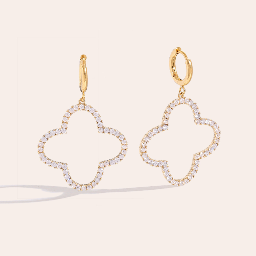 Sparkling Hollow Diamonds Clover Edelstahl Ohrringe   